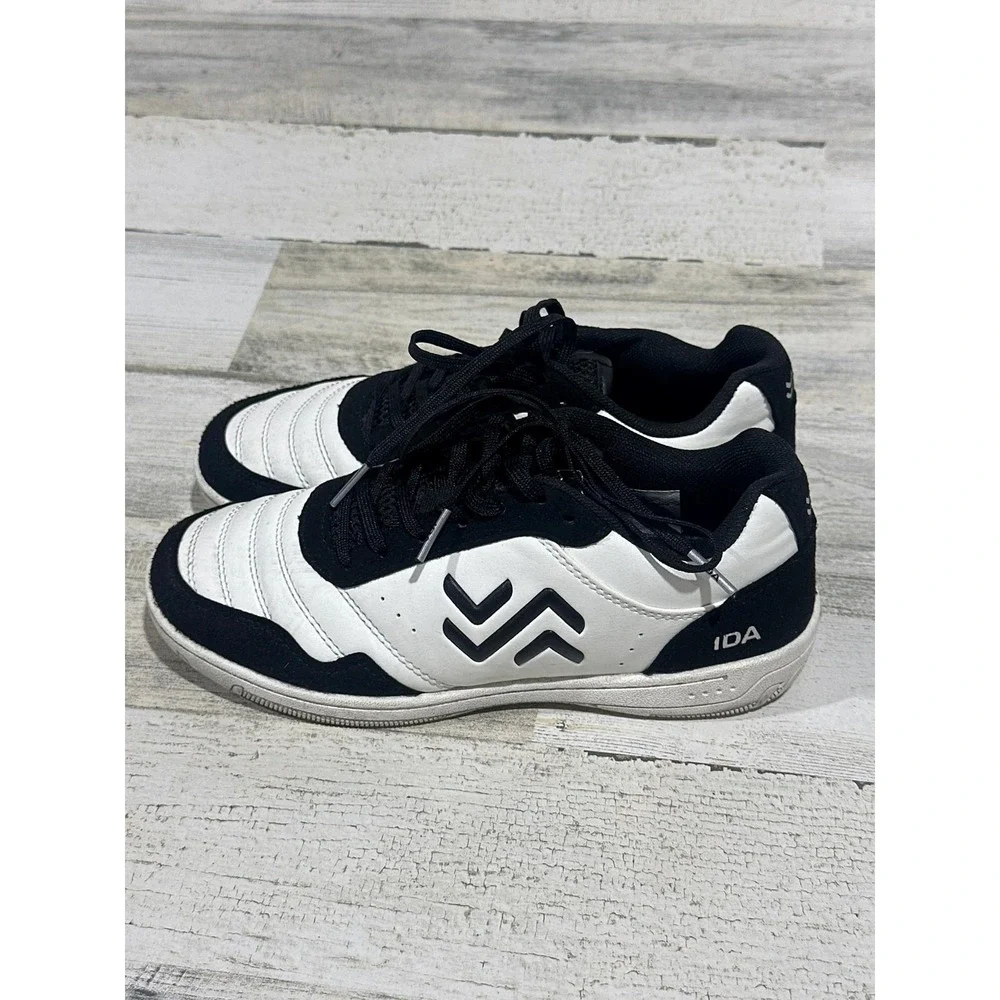 IDA Sports Futsal Shoes Women Size 6 Black‎ White Indoor Soccer Sneakers GUC